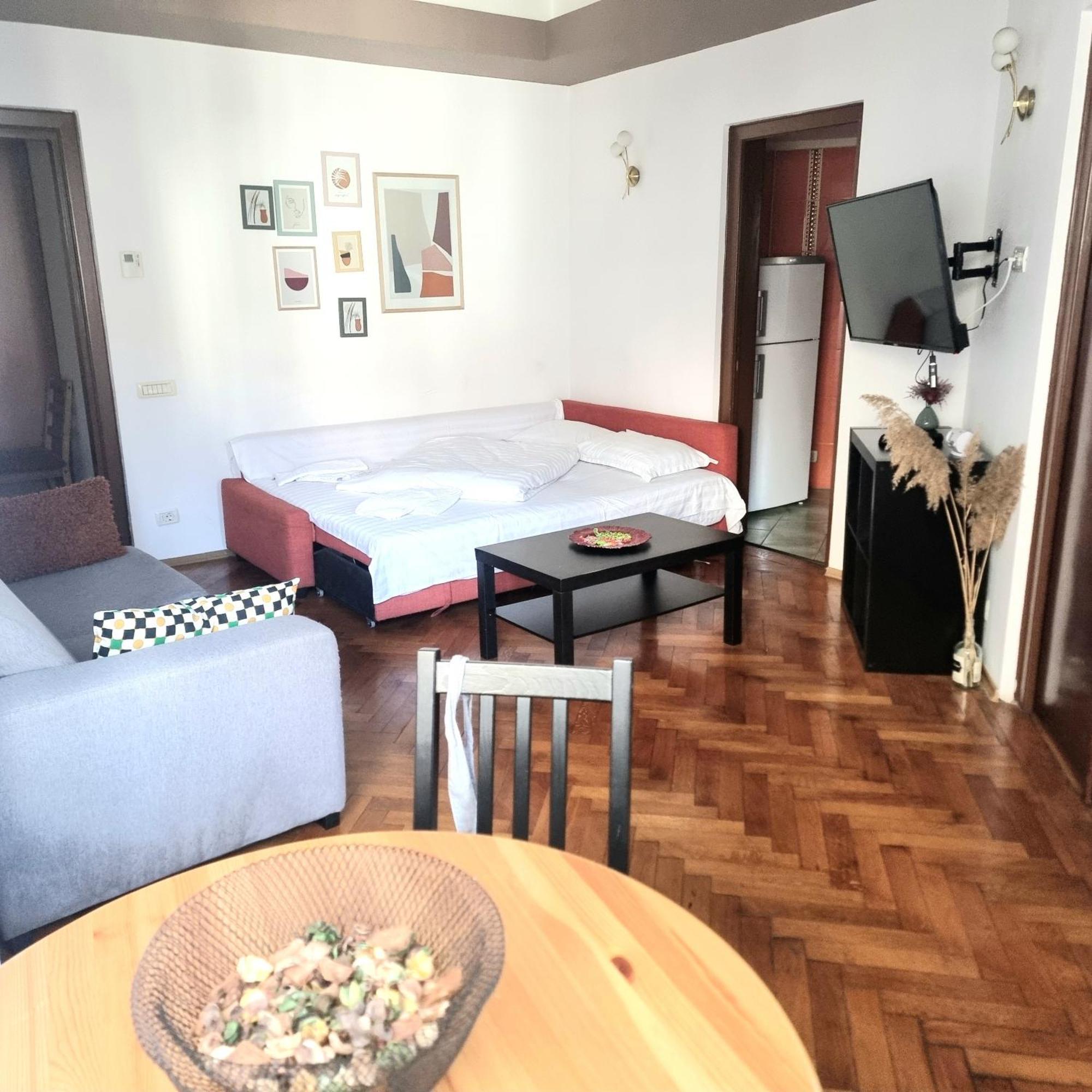 Peaceful Getaway - Generous 3-Bedroom Sanctuary - Close To Historic Old Town 布加勒斯特 外观 照片
