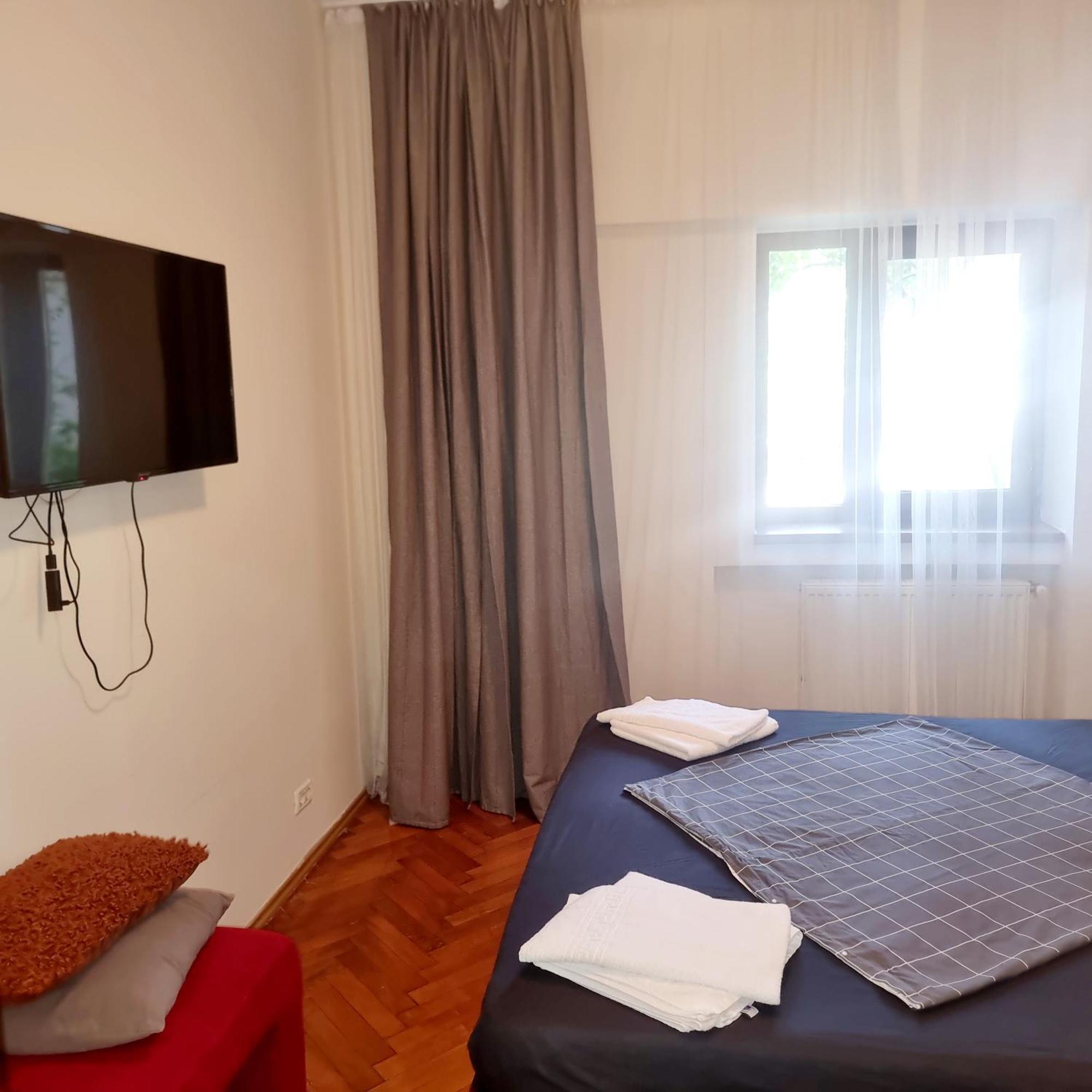 Peaceful Getaway - Generous 3-Bedroom Sanctuary - Close To Historic Old Town 布加勒斯特 外观 照片